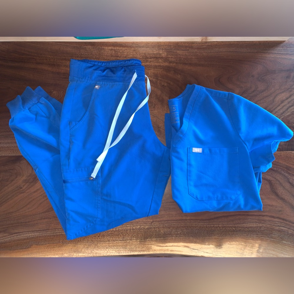 Figs Catarina top  & Zamora joggers Set